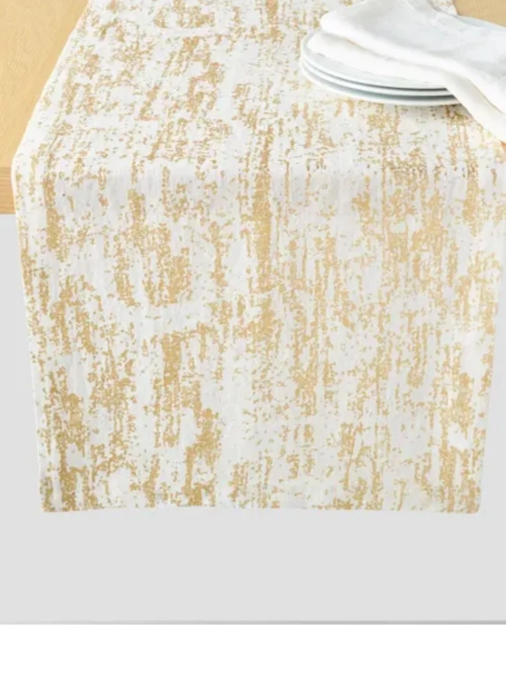 Sur La Table Gold Splatter Runner & Napkin Set (8).